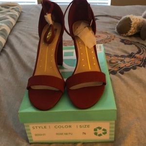 Chunky heels